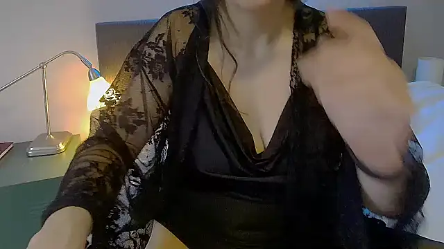 Ella Next Door online show from 01.20.25