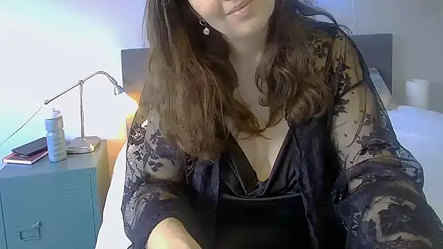 Ella Next Door online show from 01.23.25