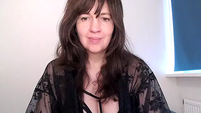 Ella Next Door online show from 02.11.26