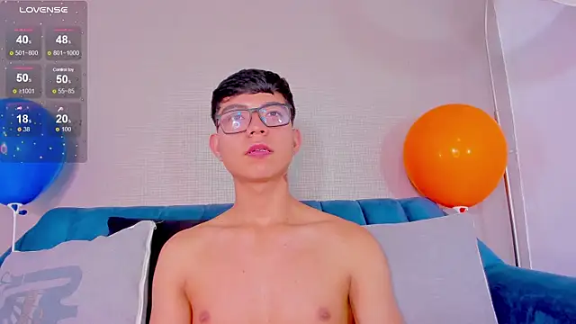 Snapshot of CodyTwink chatting on 01.18.25 CodyTwink online show from 01.18.25