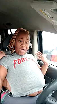 Snapshot of AllLeggs chatting on 12.25.24 AllLeggs online show from 12.25.24