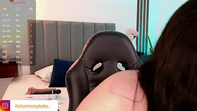 Snapshot of Harmonybabe_ chatting on 06.11.26 Harmonybabe online show from 06.11.26