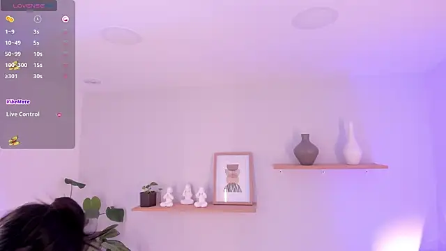  Dahiana online show from 02.25.25