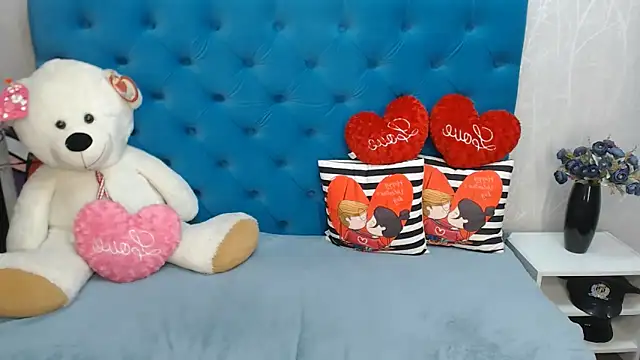 Snapshot of Sexy_MALIKKA chatting on 02.14.25 Sexy MALIKKA online show from 02.14.25