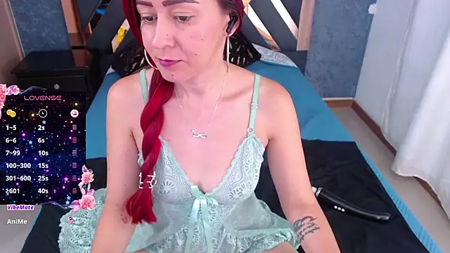 Snapshot of bianca_milfsexy chatting on 12.14.24 bianca milfsexy online show from 12.14.24