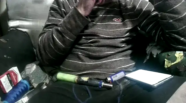 Snapshot of robeaulieu02 chatting on 01.12.25 robeaulieu02 online show from 01.12.25