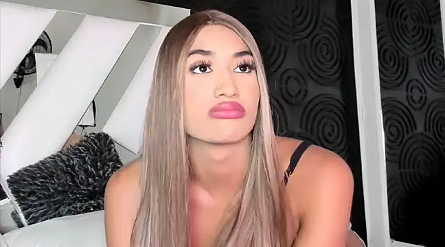 ambermartin  online show from 01.08.25