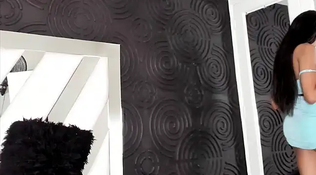 ambermartin  online show from 01.25.25