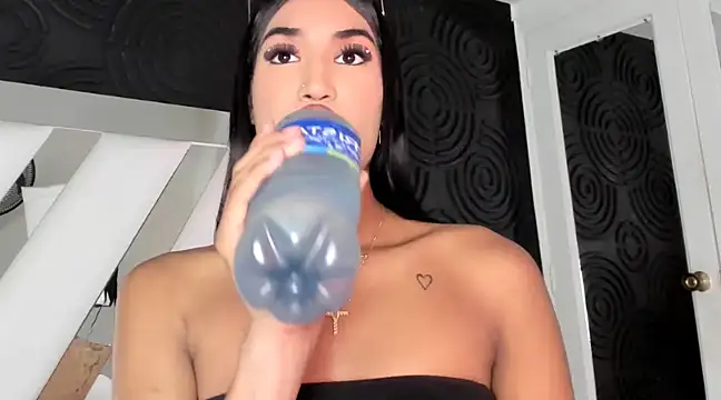 ambermartin  online show from 02.01.25