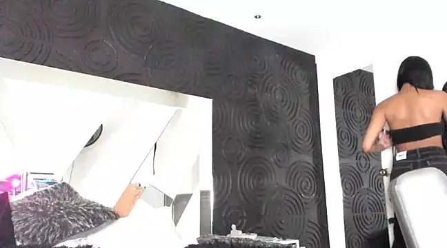 ambermartin  online show from 03.21.25