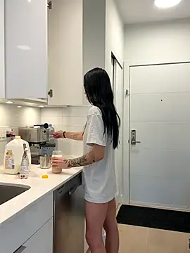 Snapshot of NattyFierros chatting on 10.29.25 NattyFierros online show from 10.29.25