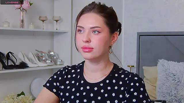 Alexyena online show from 12.03.24