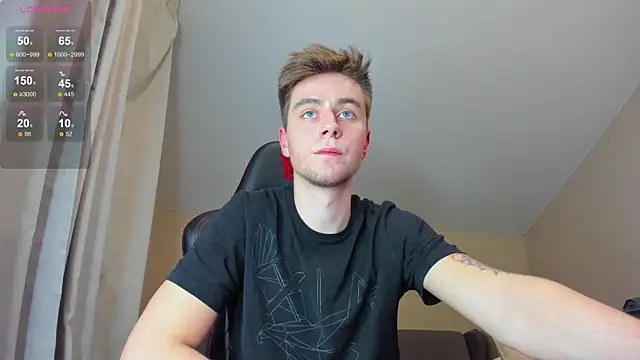 Snapshot of TaisonBrownX chatting on 12.04.24 TaisonBrownX online show from 12.04.24