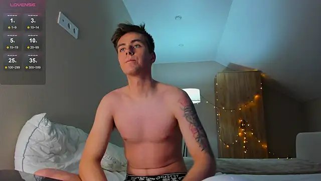 Snapshot of TaisonBrownX chatting on 12.17.24 TaisonBrownX online show from 12.17.24