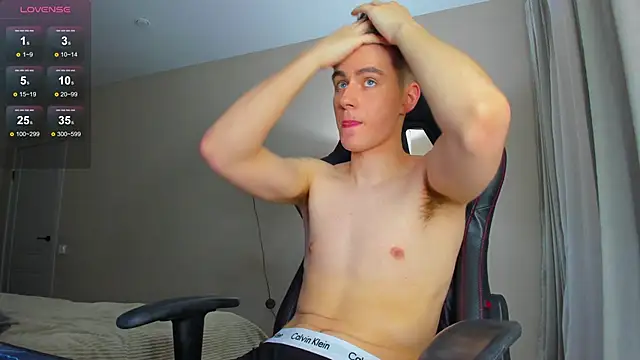 Snapshot of TaisonBrownX chatting on 01.02.25 TaisonBrownX online show from 01.02.25