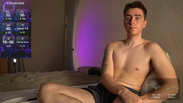 Snapshot of TaisonBrownX chatting on 09.27.25 TaisonBrownX online show from 09.27.25