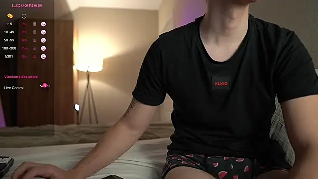 Snapshot of TaisonBrownX chatting on 10.26.25 TaisonBrownX online show from 10.26.25