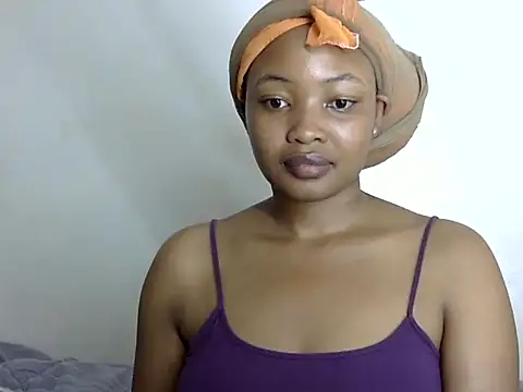 Snapshot of Q_amor2 chatting on 01.06.25 Q amor2 online show from 01.06.25