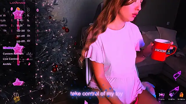 ReggieMeow online show from 01.10.25