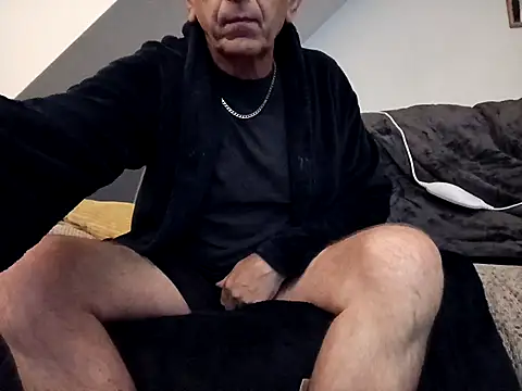 Snapshot of mr_english50 chatting on 09.27.25 mr english50 online show from 09.27.25