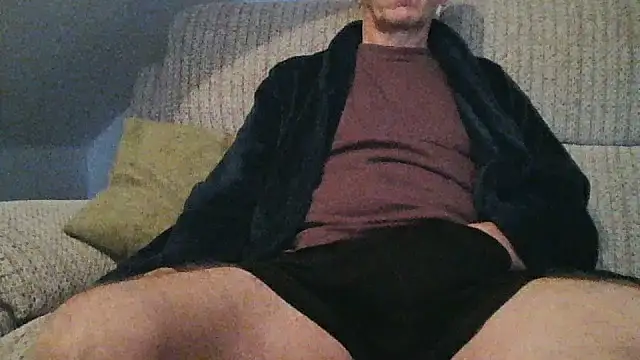 Snapshot of mr_english50 chatting on 10.19.25 mr english50 online show from 10.19.25