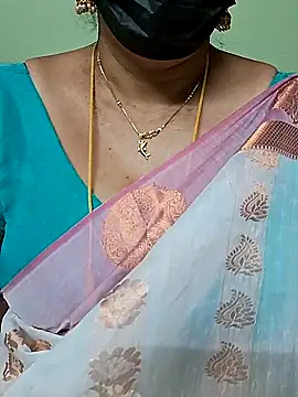 Snapshot of ananya956 chatting on 02.17.25 ananya956 online show from 02.17.25