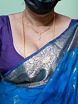 Snapshot of ananya956 chatting on 02.18.25 ananya956 online show from 02.18.25