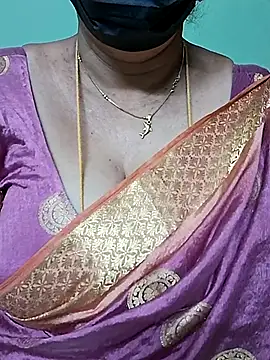 Snapshot of ananya956 chatting on 02.18.25 ananya956 online show from 02.18.25