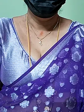 Snapshot of ananya956 chatting on 02.19.25 ananya956 online show from 02.19.25