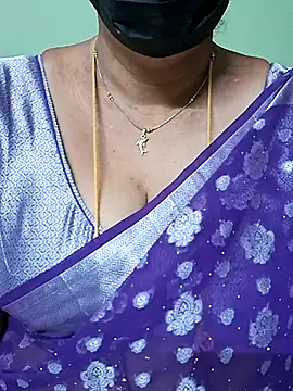 Snapshot of ananya956 chatting on 02.19.25 ananya956 online show from 02.19.25