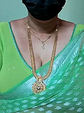 Snapshot of ananya956 chatting on 02.22.25 ananya956 online show from 02.22.25