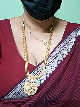Snapshot of ananya956 chatting on 02.23.25 ananya956 online show from 02.23.25