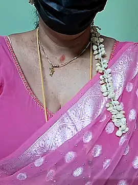 Snapshot of ananya956 chatting on 02.25.25 ananya956 online show from 02.25.25