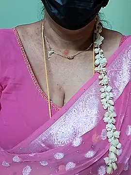 Snapshot of ananya956 chatting on 02.25.25 ananya956 online show from 02.25.25