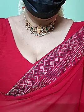 Snapshot of ananya956 chatting on 02.28.25 ananya956 online show from 02.28.25