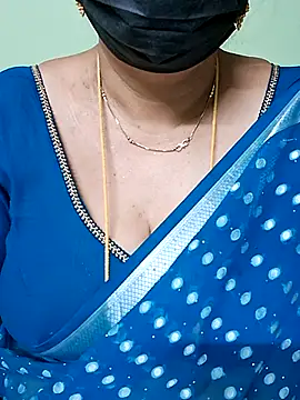 Snapshot of ananya956 chatting on 03.07.25 ananya956 online show from 03.07.25