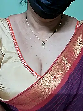 Snapshot of ananya956 chatting on 03.09.25 ananya956 online show from 03.09.25