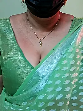 Snapshot of ananya956 chatting on 03.10.25 ananya956 online show from 03.10.25