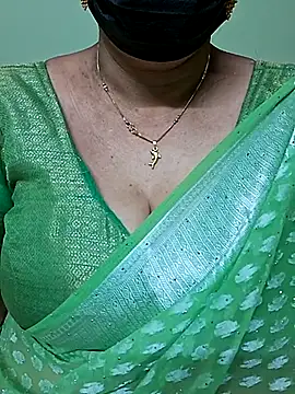 Snapshot of ananya956 chatting on 03.10.25 ananya956 online show from 03.10.25