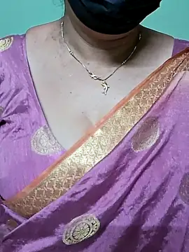 Snapshot of ananya956 chatting on 03.10.25 ananya956 online show from 03.10.25