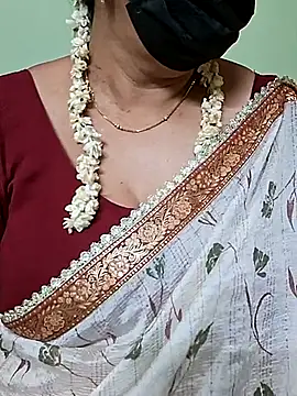 Snapshot of ananya956 chatting on 03.13.25 ananya956 online show from 03.13.25