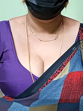 Snapshot of ananya956 chatting on 03.15.25 ananya956 online show from 03.15.25