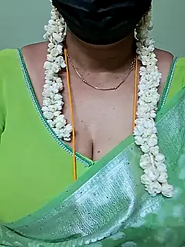 Snapshot of ananya956 chatting on 03.16.25 ananya956 online show from 03.16.25