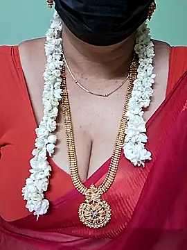 Snapshot of ananya956 chatting on 03.17.25 ananya956 online show from 03.17.25