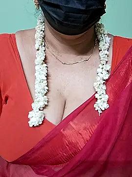 Snapshot of ananya956 chatting on 03.18.25 ananya956 online show from 03.18.25