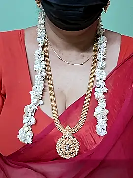 Snapshot of ananya956 chatting on 03.18.25 ananya956 online show from 03.18.25