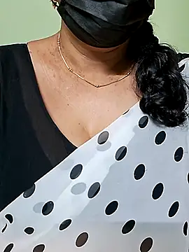 Snapshot of ananya956 chatting on 03.19.25 ananya956 online show from 03.19.25