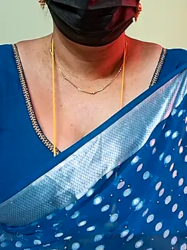 Snapshot of ananya956 chatting on 03.21.25 ananya956 online show from 03.21.25