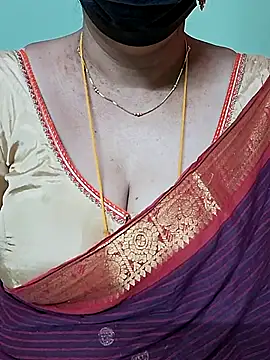 Snapshot of ananya956 chatting on 03.23.25 ananya956 online show from 03.23.25