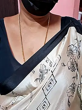 Snapshot of ananya956 chatting on 09.11.25 ananya956 online show from 09.11.25
